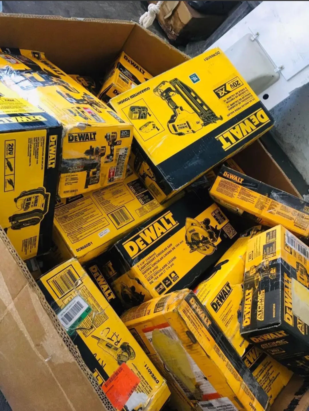 Dewalt Tools Pallet - Image 6